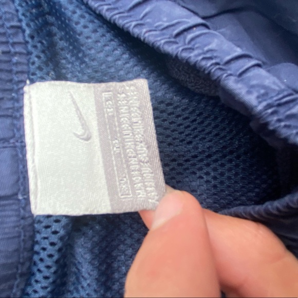VINTAGE NIKE WINDBREAKER XL - Picture 3 of 7
